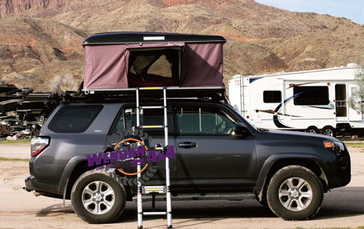4x4オフロード キャンピングカーの旅行者のためにリモート・コントロール堅いカバー屋根の上のテントを現れて下さい